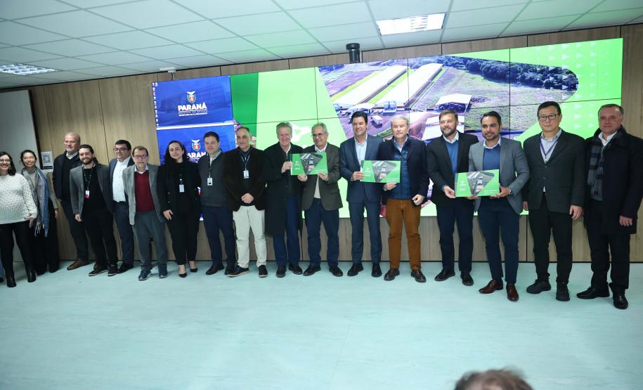 Governo do Estado recebe Plano de Biogás e Biometano do Paraná em reunião de comitê de governança