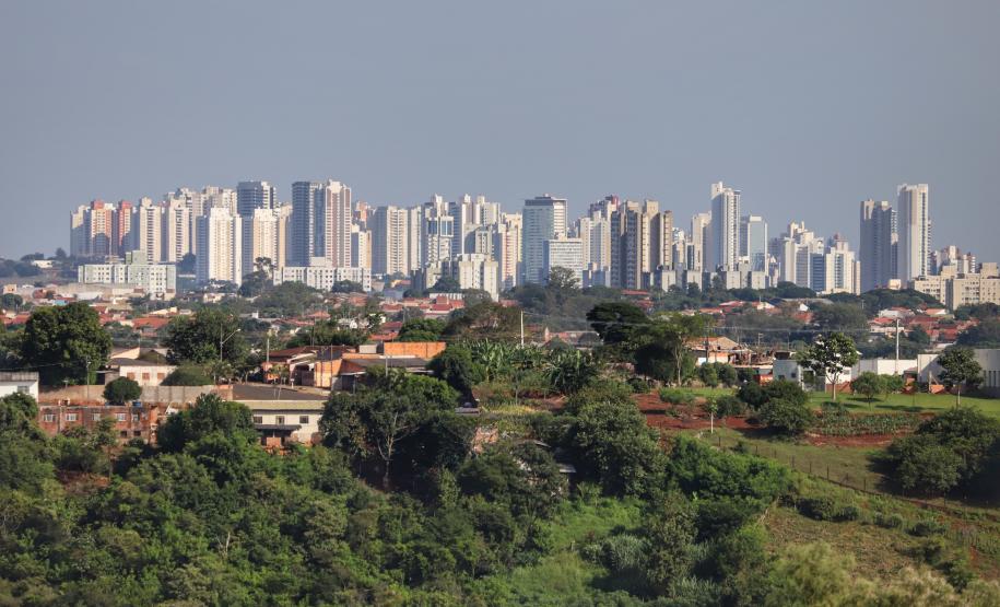 82% dos municípios do Paraná têm saldo positivo de empregos em 2025