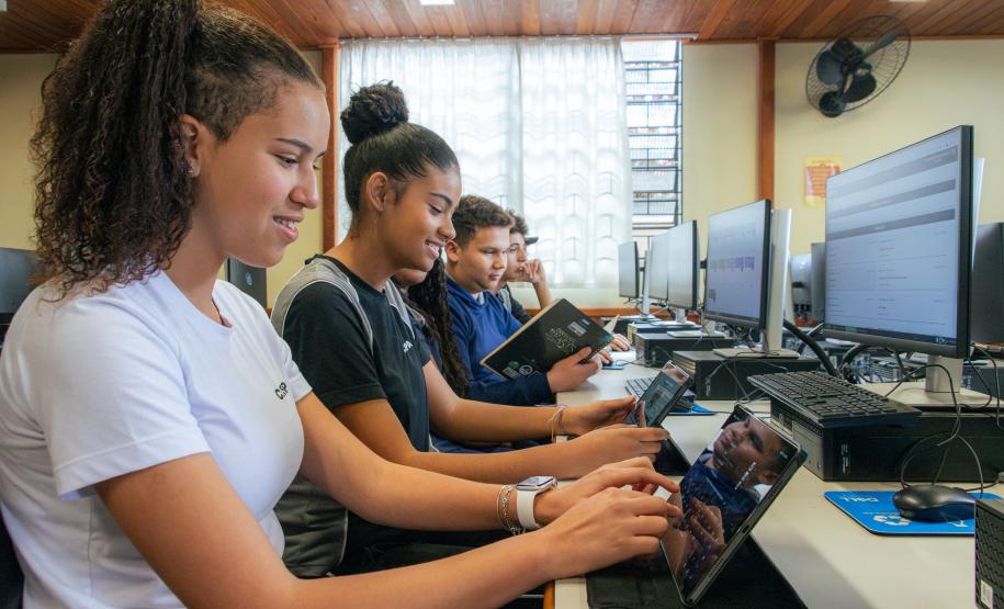 Ranking de Competitividade dos Estados aponta salto da educação pública do Paraná