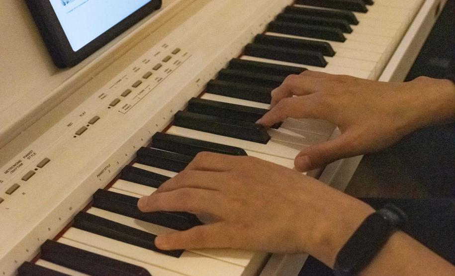 Portas Abertas no MAC-PR, B.B. King no Guaíra e bordado no MON marcam a agenda cultural