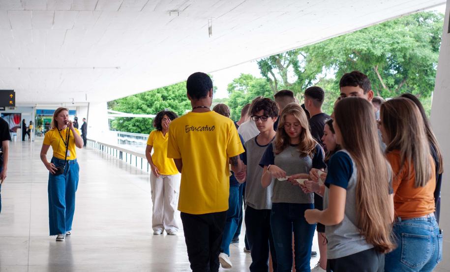 Agenda cultural tem OSP com pianista português, oficinas e exibição de “O Sal da Terra”