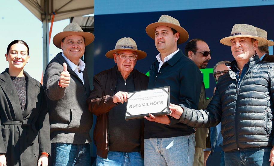 Ratinho Junior anuncia conclusão da pavimentação de Castro ao distrito do Socavão