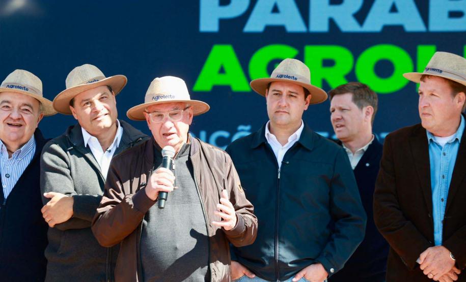 Ratinho Junior anuncia conclusão da pavimentação de Castro ao distrito do Socavão