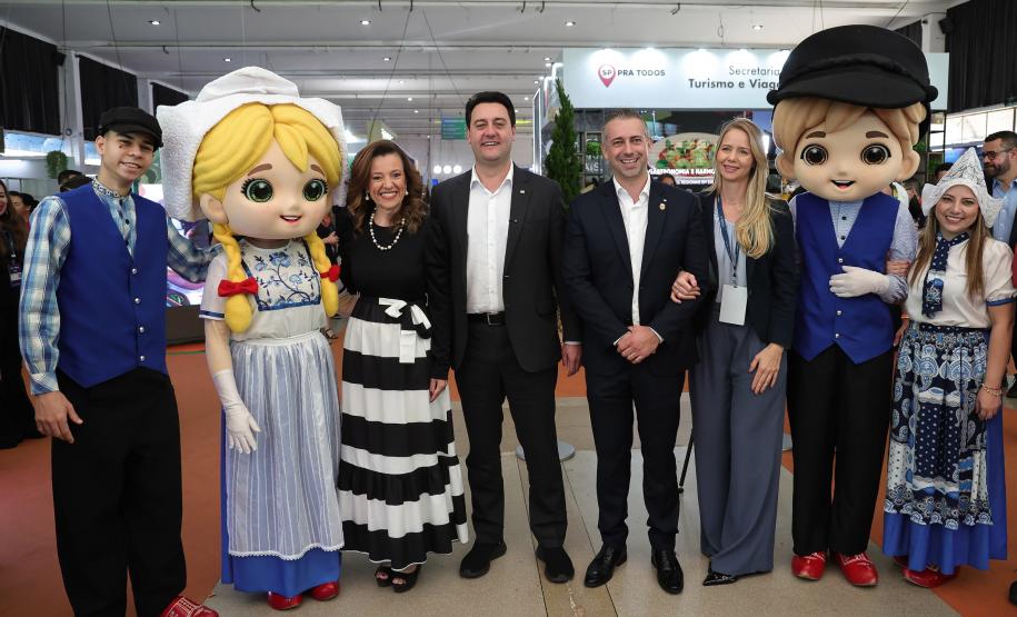 Ratinho Junior compartilha projetos de sucesso da educação no Conexidades