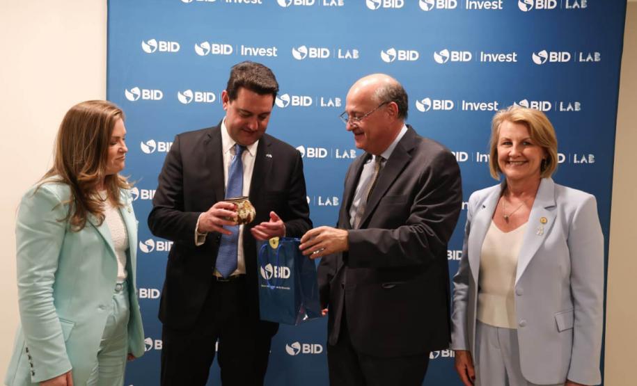 Governador apresenta proposta de Fundo Soberano ao presidente do BID