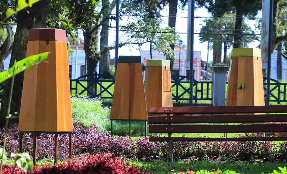 Exposição de Calderari, shows de humor e oficinas nos museus agitam a agenda cultural