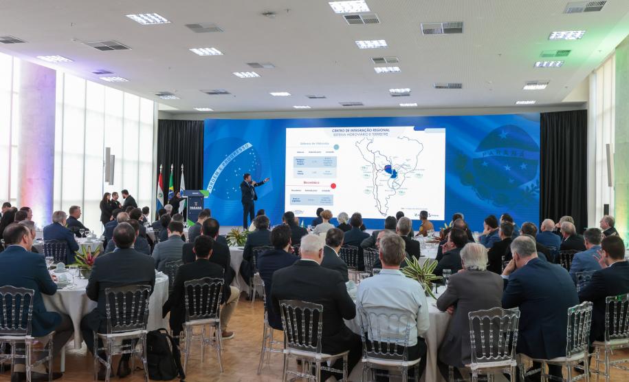 Ratinho Junior recebe Santiago Peña para debater novas oportunidades entre Paraná e Paraguai