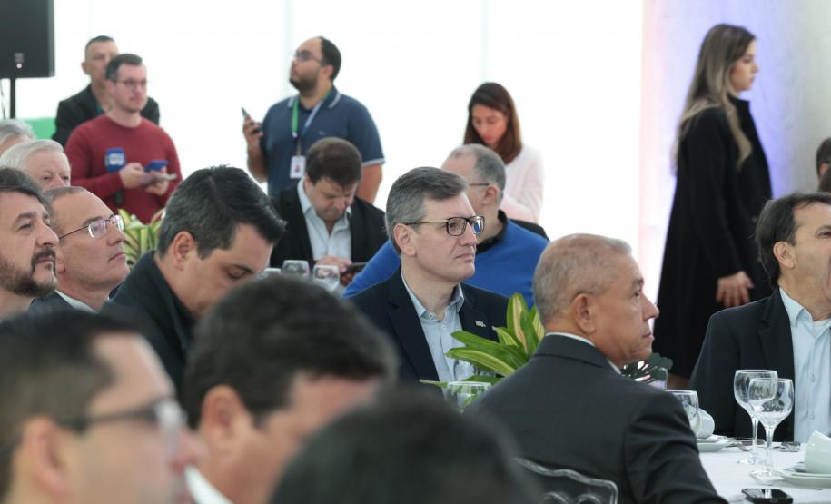 Ratinho Junior recebe Santiago Peña para debater novas oportunidades entre Paraná e Paraguai