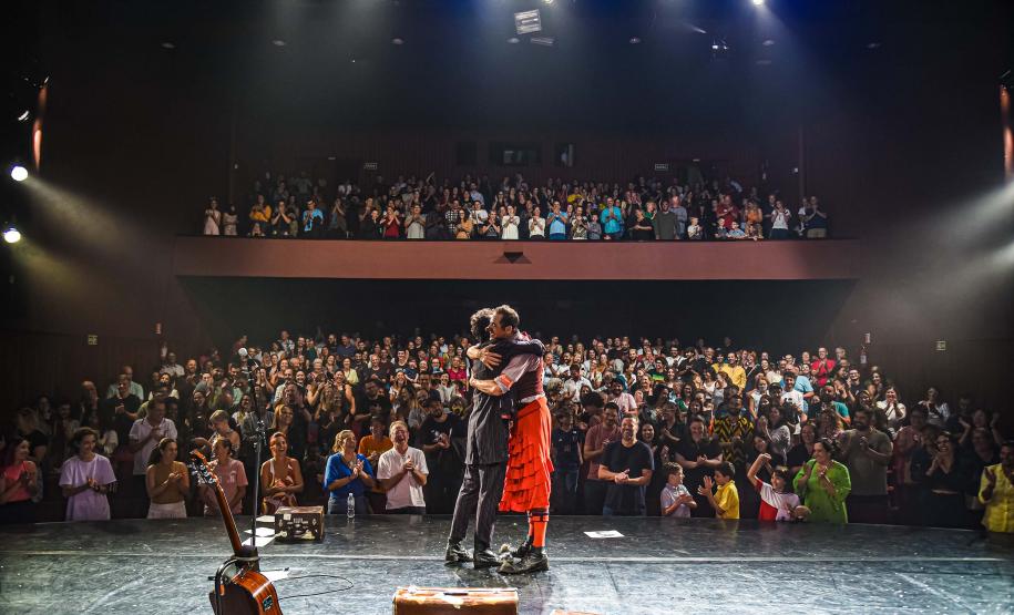 Jorge Aragão, Blindagem, Primavera dos Museus e peças teatrais agitam a agenda cultural