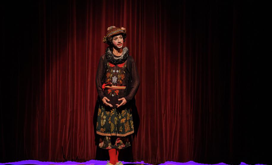 Exposição de Calderari, shows de humor e oficinas nos museus agitam a agenda cultural