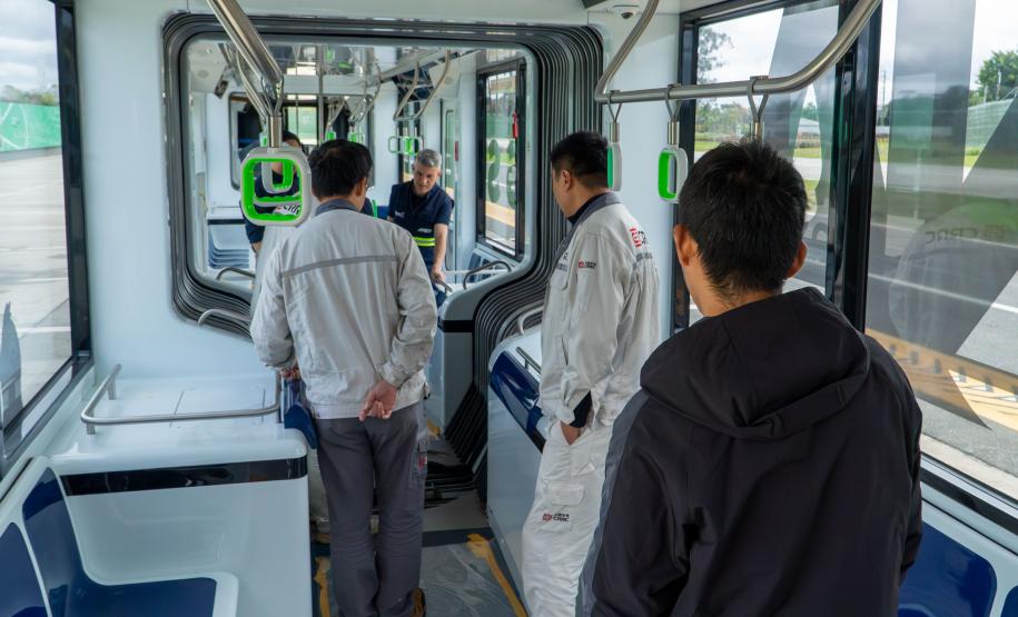 Bonde Urbano Digital trazido pelo Paraná desperta interesse no Brasil e de outros países