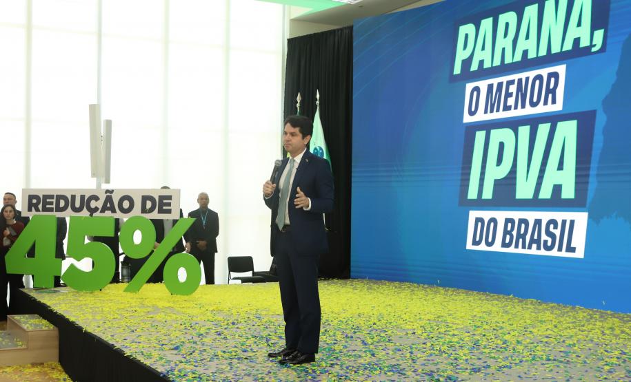 Ratinho Junior sanciona lei que reduz IPVA no Paraná e garante menor alíquota do Brasil