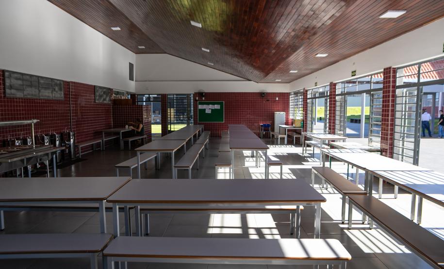 Paraná é líder nacional em áreas verdes nas escolas; número de quadras esportivas bate recorde