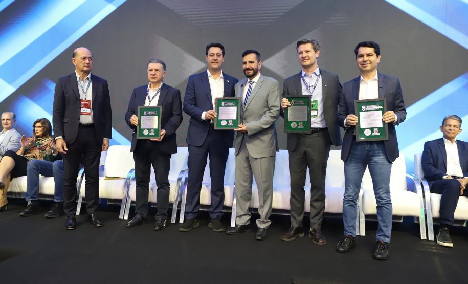 Sinaliza Paraná: governador libera R$ 100 milhões para sinalização viária das cidades