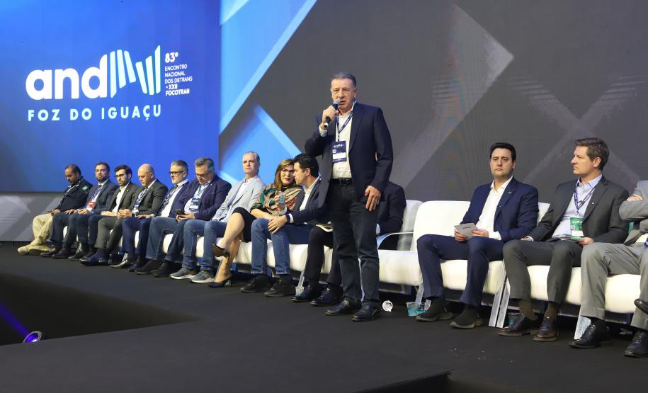 Sinaliza Paraná: governador libera R$ 100 milhões para sinalização viária das cidades