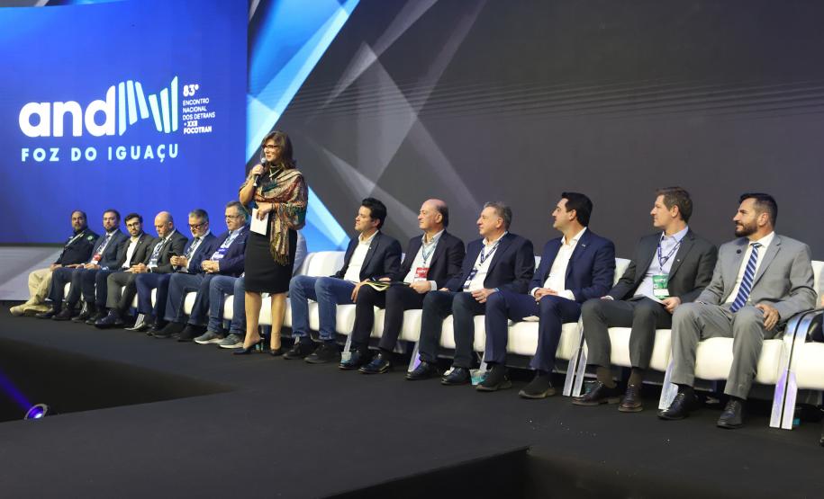 Sinaliza Paraná: governador libera R$ 100 milhões para sinalização viária das cidades