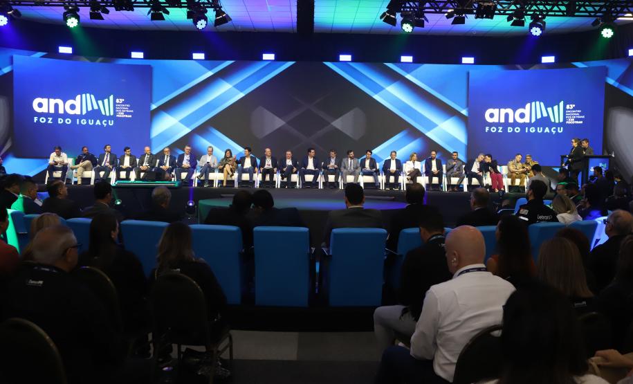 Sinaliza Paraná: governador libera R$ 100 milhões para sinalização viária das cidades