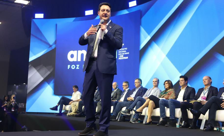 Sinaliza Paraná: governador libera R$ 100 milhões para sinalização viária das cidades