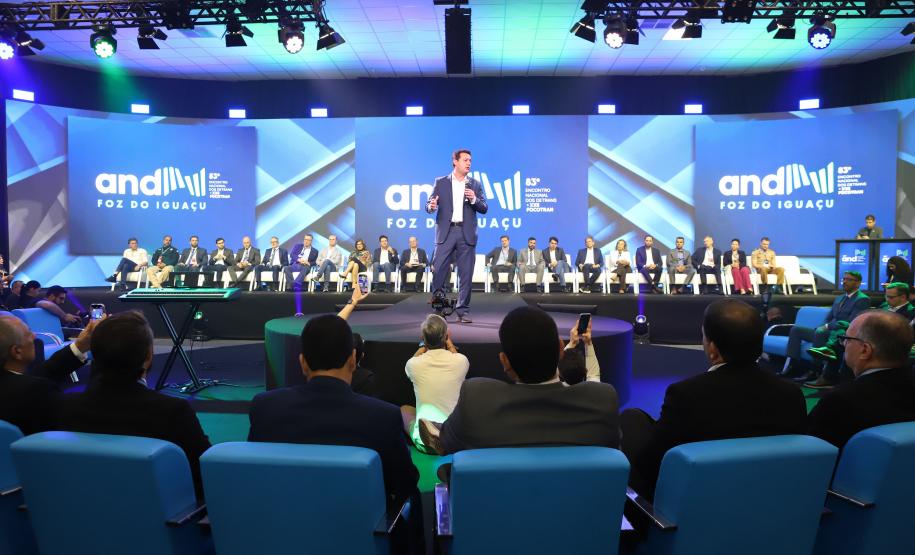 Sinaliza Paraná: governador libera R$ 100 milhões para sinalização viária das cidades