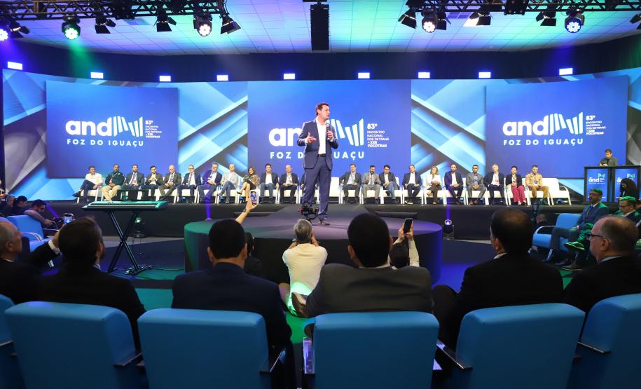 Sinaliza Paraná: governador libera R$ 100 milhões para sinalização viária das cidades