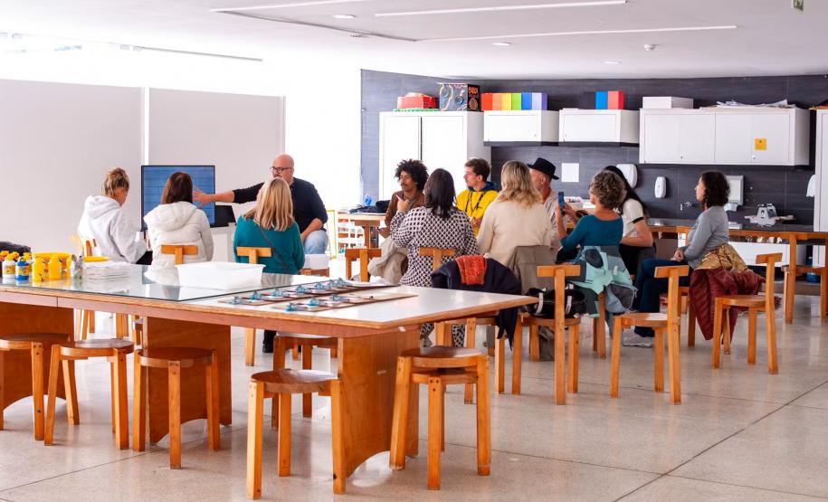 Jorge Aragão, Blindagem, Primavera dos Museus e peças teatrais agitam a agenda cultural