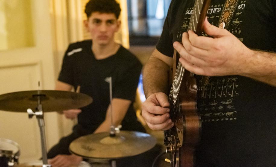 MON abre na próxima semana exposição de design de cartazes cubanos para o cinema