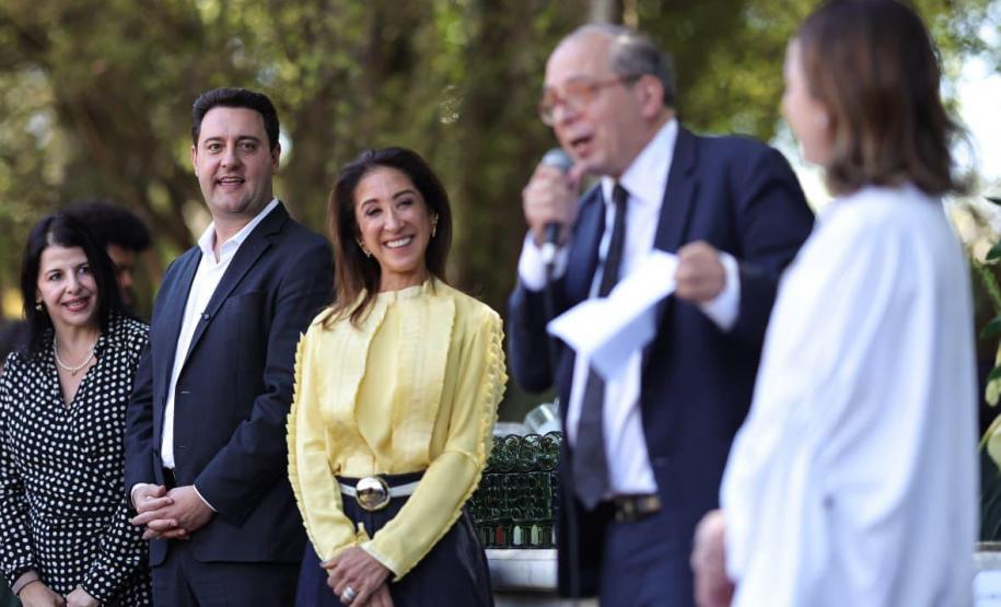 Curadores e colecionadores de arte comemoram criação do Centre Pompidou Paraná