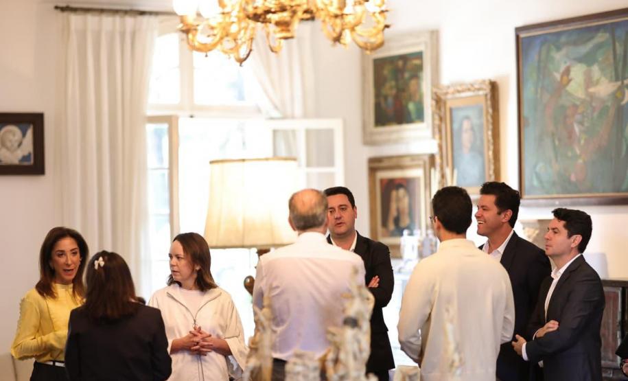 Curadores e colecionadores de arte comemoram criação do Centre Pompidou Paraná