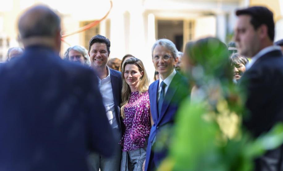 Curadores e colecionadores de arte comemoram criação do Centre Pompidou Paraná