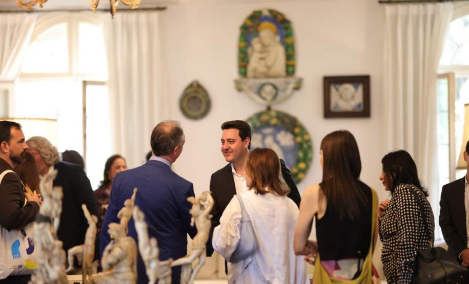 Curadores e colecionadores de arte comemoram criação do Centre Pompidou Paraná