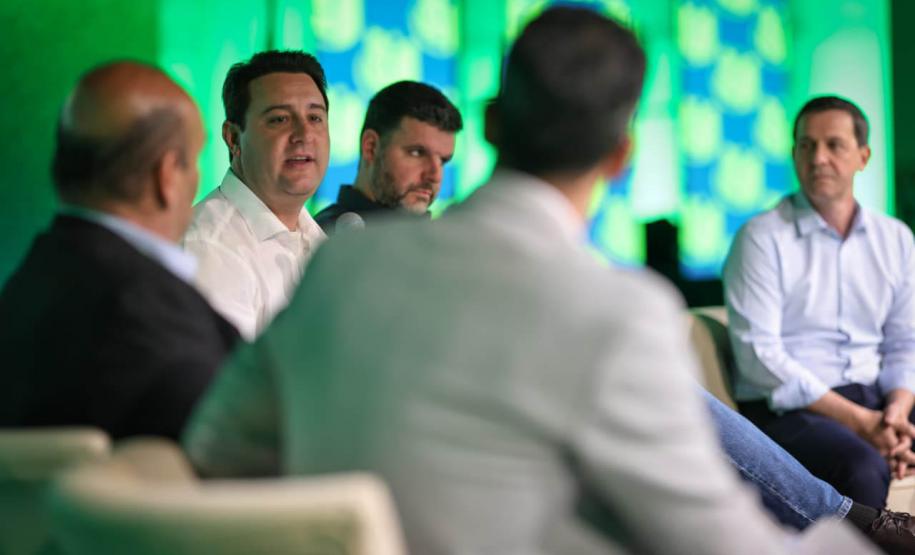 Governador destaca ações do Paraná para fortalecer o campo no Fórum do Agronegócio