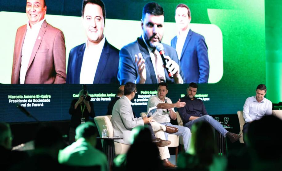 Governador destaca ações do Paraná para fortalecer o campo no Fórum do Agronegócio