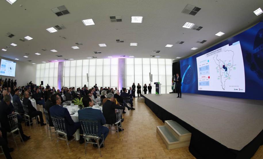 Ratinho Junior recebe Santiago Peña para debater novas oportunidades entre Paraná e Paraguai