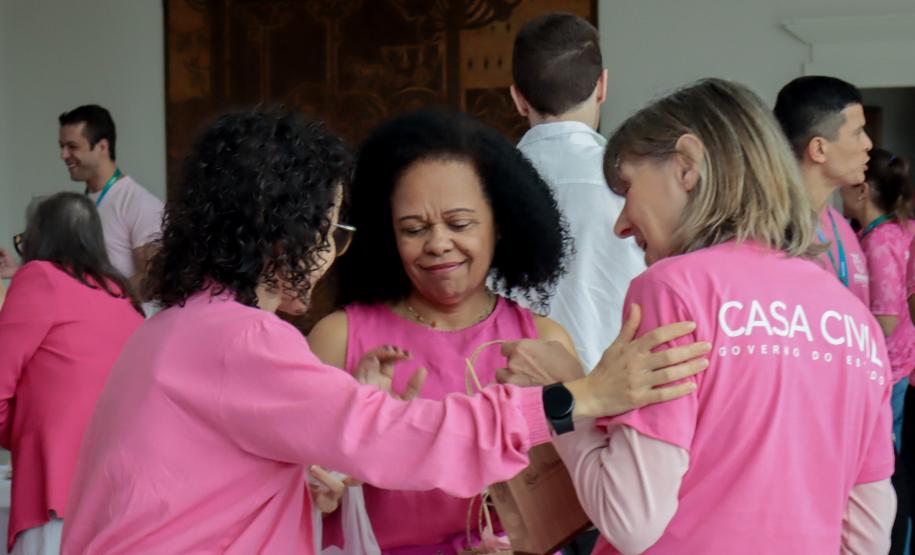 Casa Civil promove manhã especial de confraternização em celebração ao Outubro Rosa