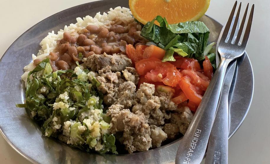 Paraná investe R$ 560 milhões por ano e garante cardápio nutritivo e variado nas escolas