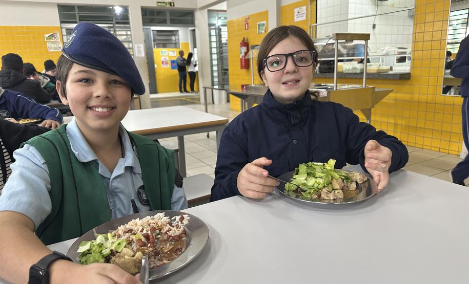 Mais de 17 mil toneladas de alimentos da agricultura familiar abastecem escolas do Paraná anualmente