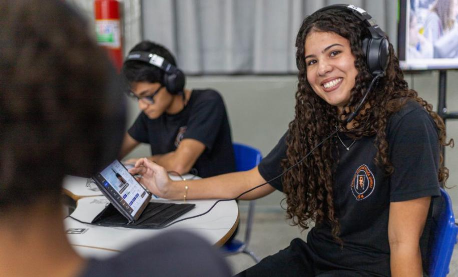 Rede estadual alcança marca de 1 milhão de livros lidos na plataforma Leia Paraná