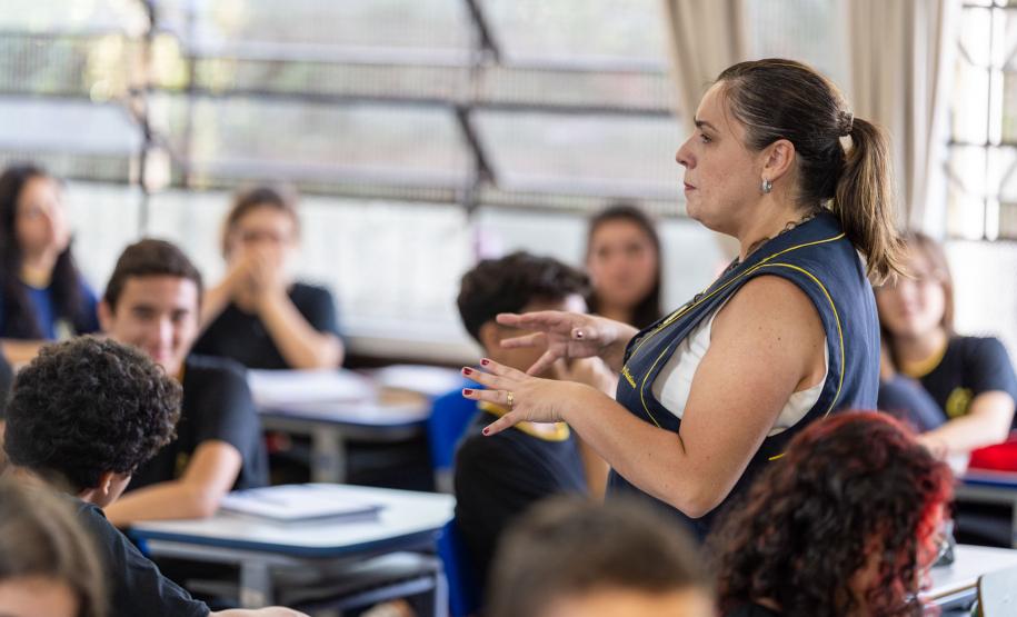 Paraná celebra Dia do Professor com apoio na formação, intercâmbios e quadro reforçado