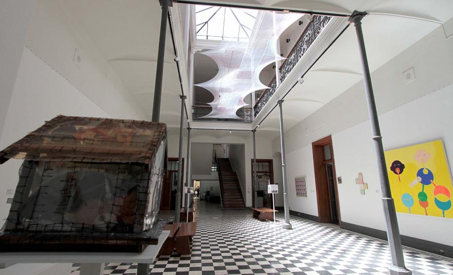 Queen, Hilda Furacão, Fagner e cinema no MON são destaques da programação cultural