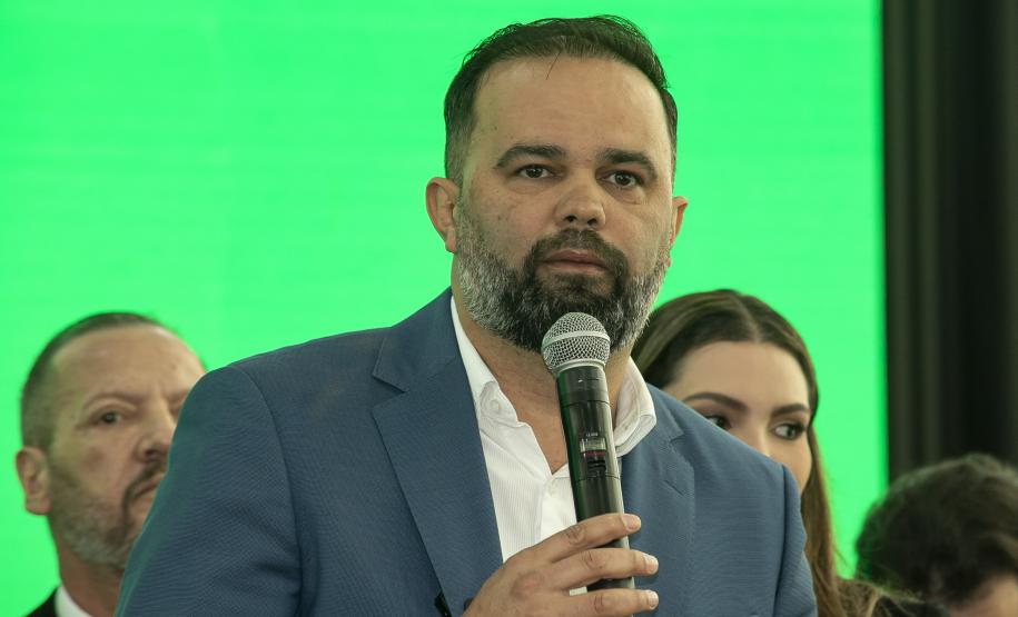 Estado apoiará municípios na implementação de inglês e robótica no Ensino Fundamental I