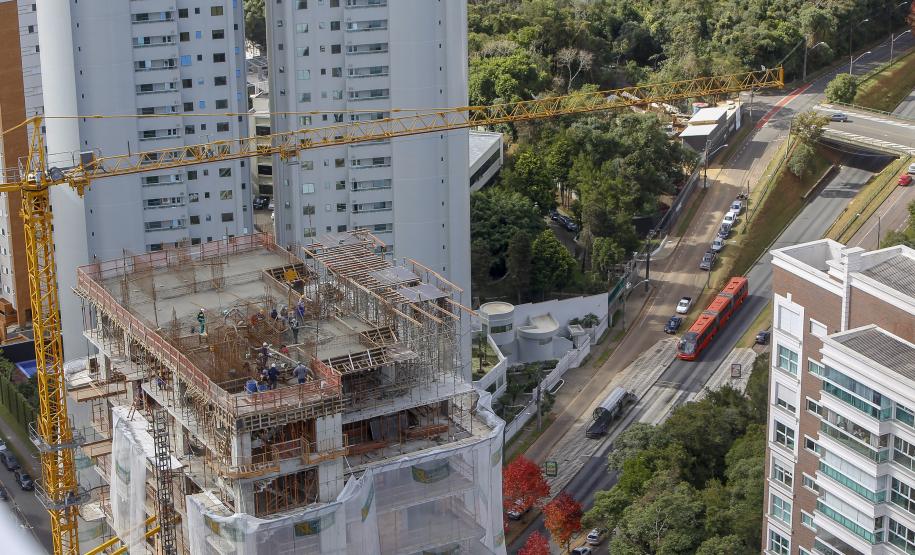 Primeira segunda-feira de outubro tem 23,4 mil vagas nas Agências do Trabalhador do Paraná