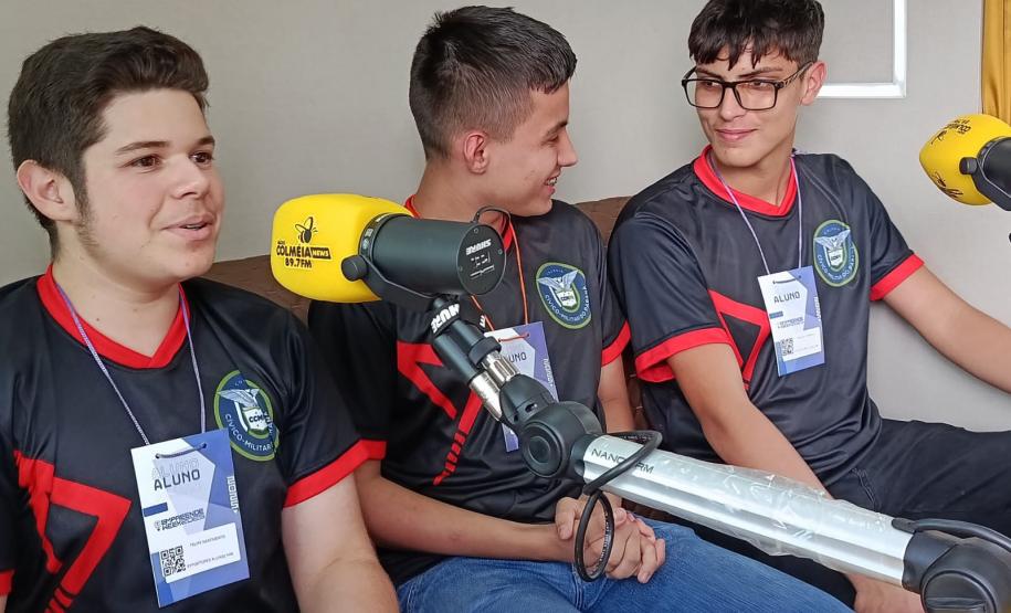 Alunos do Paraná transformam casca de laranja em material de construção sustentável