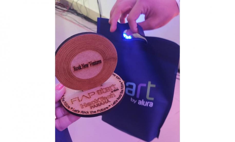 Alunos do Paraná transformam casca de laranja em material de construção sustentável