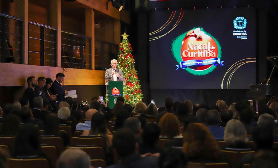 150 espetáculos e apoio inédito do Estado: Curitiba terá a maior programação natalina do Brasil