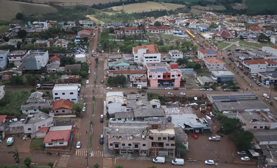 stado propõe lei com auxílio de R$ 50 mil por família para agilizar ajuda a cidades atingidas por tornado