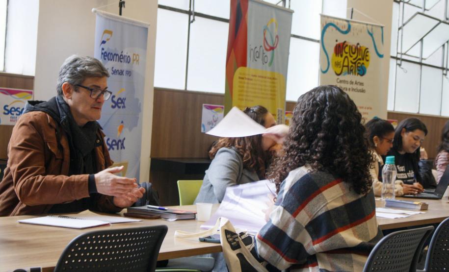 Agenda cultural tem Troféu Gralha Azul, Ney Matogrosso, Festa Literária e mostra inédita