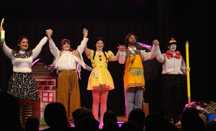 Agenda cultural tem musical do Djavan, Mozart no MON e duas novas exposições nos museus