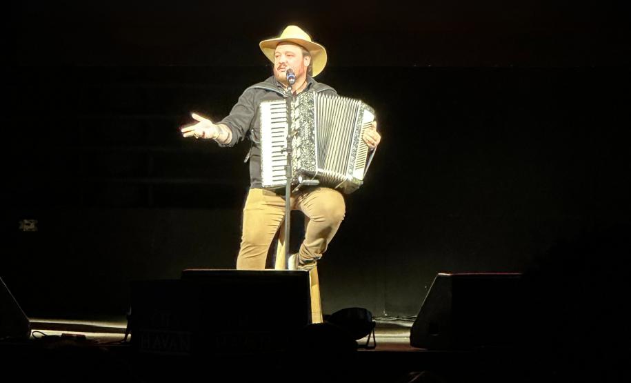 Agenda cultural tem musical do Djavan, Mozart no MON e duas novas exposições nos museus