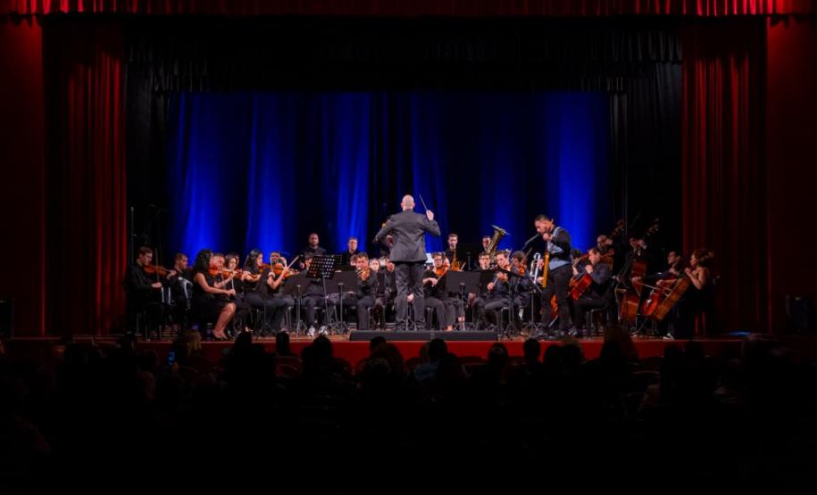 Agenda cultural tem Troféu Gralha Azul, Ney Matogrosso, Festa Literária e mostra inédita