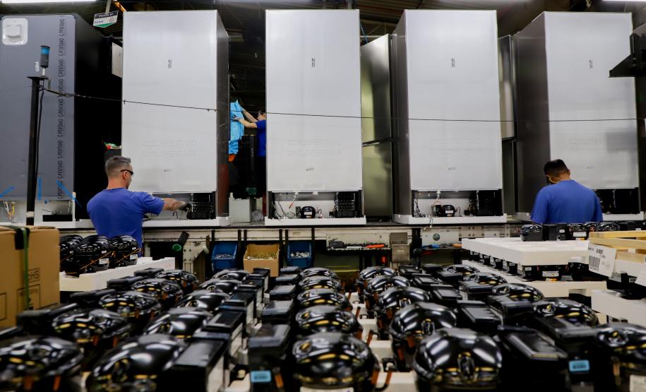 Paraná registra 3º maior saldo de empregos do Brasil de janeiro a outubro de 2025